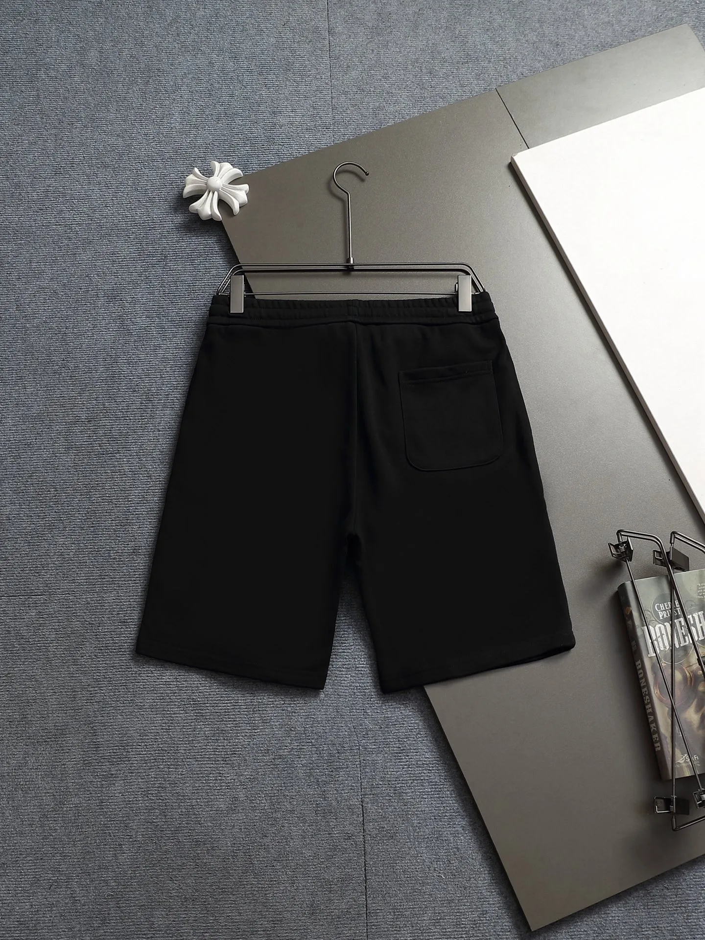 zp ［ ］ balenclaga 2026ss New Arrival MONOGRAM ， 。 ，gy Monogram ， ， 。Der 。 ， 。 ：Black Size：S M L XL